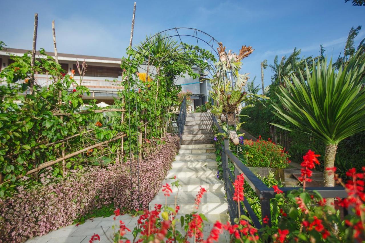 Giriwood Hotel & Villa Munduk Exterior foto
